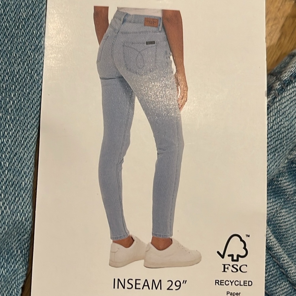 Calvin Klein Jeans - Picture 7 of 11
